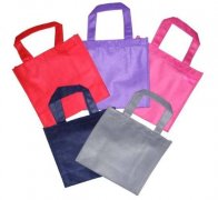 大的無紡布袋廠家怎么選擇